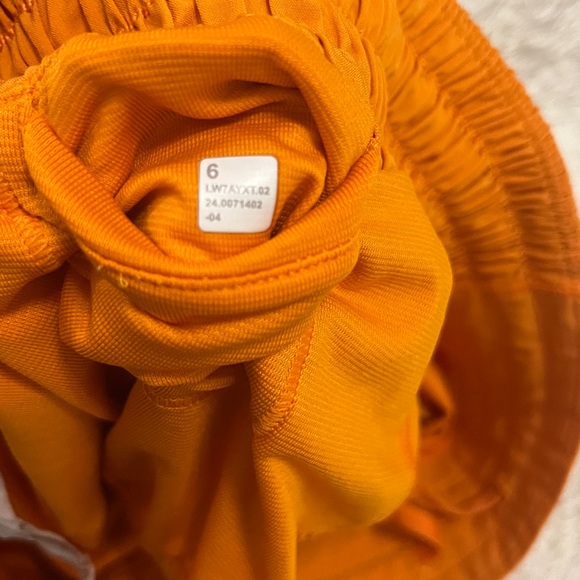 lululemon athletica Hotty Hot High-Rise 4” Short Orange Flash - Picture 8 of 8
